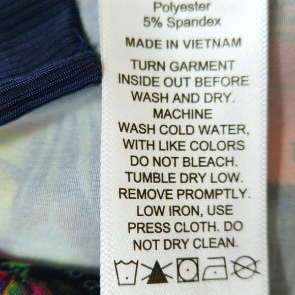 NWT Planet Koi Bright Tropical Print Scrub Top with Stretch Knit Sides Size S - Picture 14 of 16